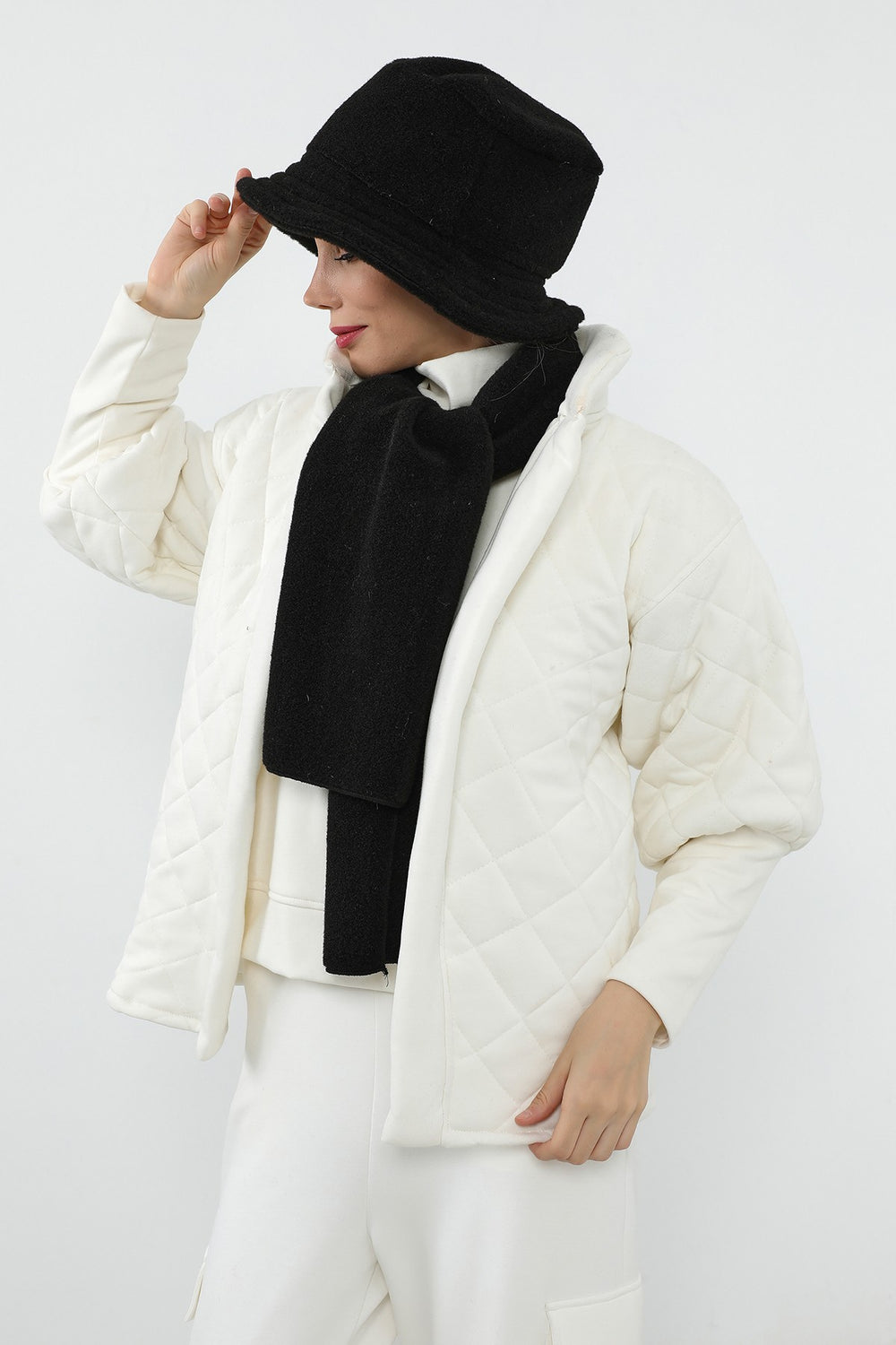 Women’s Winter Hat and Scarf Set, Soft Felted Wool Bucket Hat + Long Scarf,BAT-1DK Black