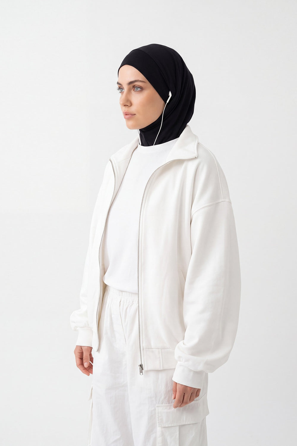 Ready-to-Wear Winter Hijab Bonnet with Built-In Neck Cover and Ear Access Points,B-94O