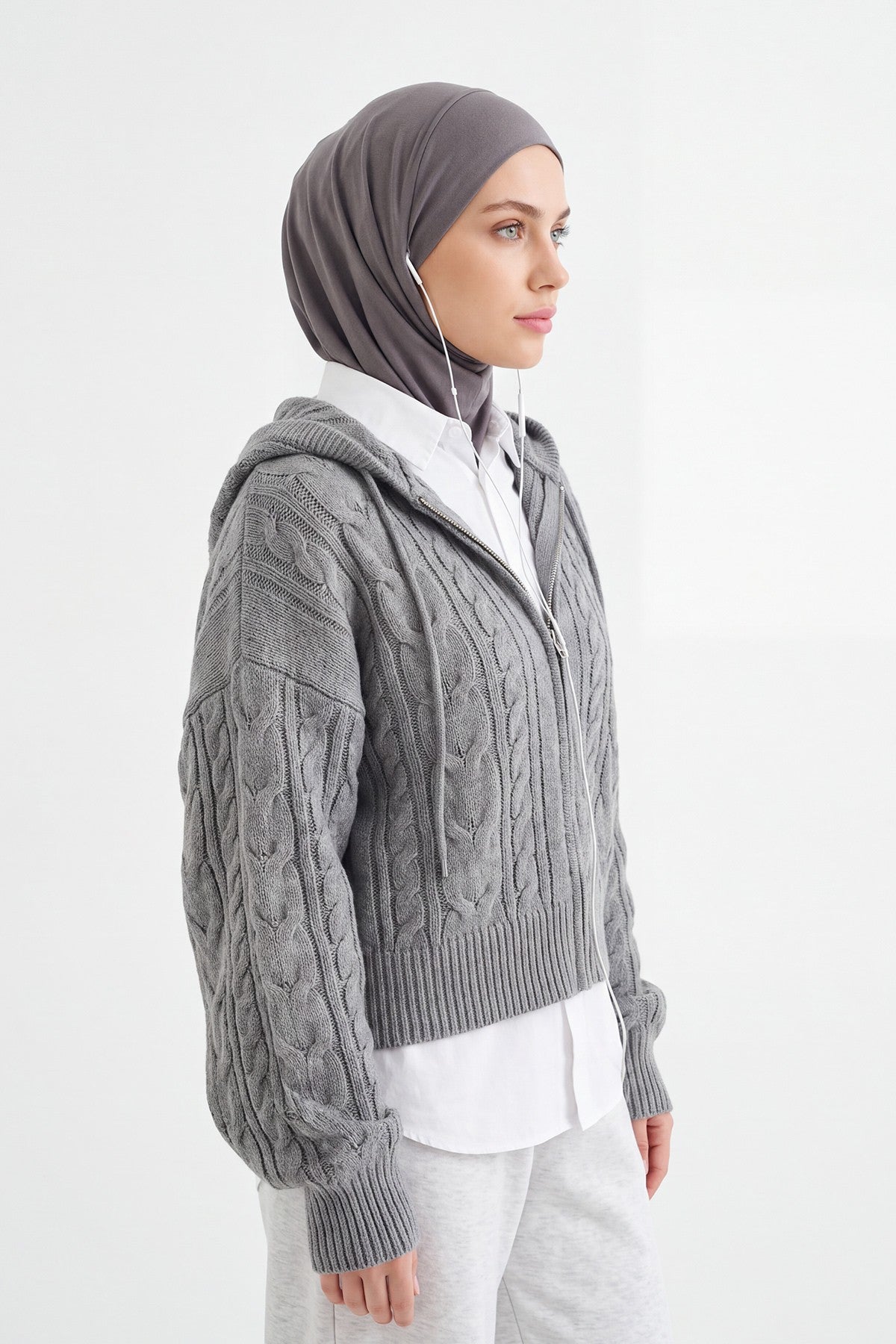 Ready-to-Wear Winter Hijab Bonnet with Built-In Neck Cover and Ear Access Points,B-94O