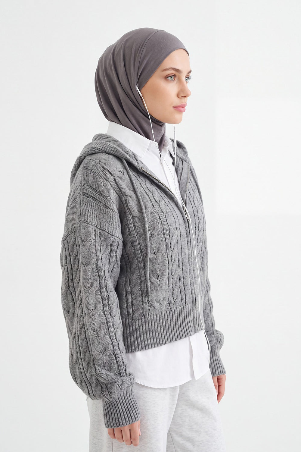 Ready-to-Wear Winter Hijab Bonnet with Built-In Neck Cover and Ear Access Points,B-94O