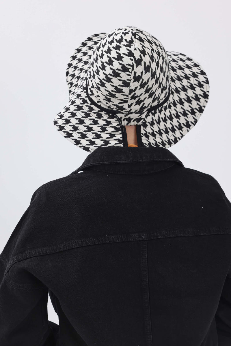 قبعة شمس بنمط جلد النمر ونقشة المربعات مع حاجب مطاطي قابل للفصل، غطاء رأس واقي من الشمس للنساء، S-3DIV