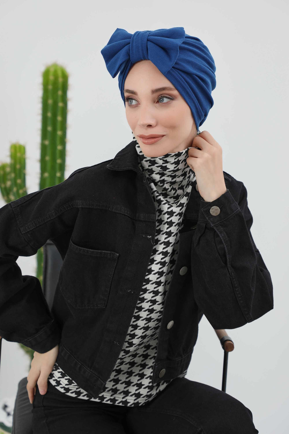 Comfortable Winter Turban Bonnet with Detachable Bowtie, One-Size Removable Bow Turban for Cold Weather, Cozy Ribbed Instant Turban,B-27RB Beige