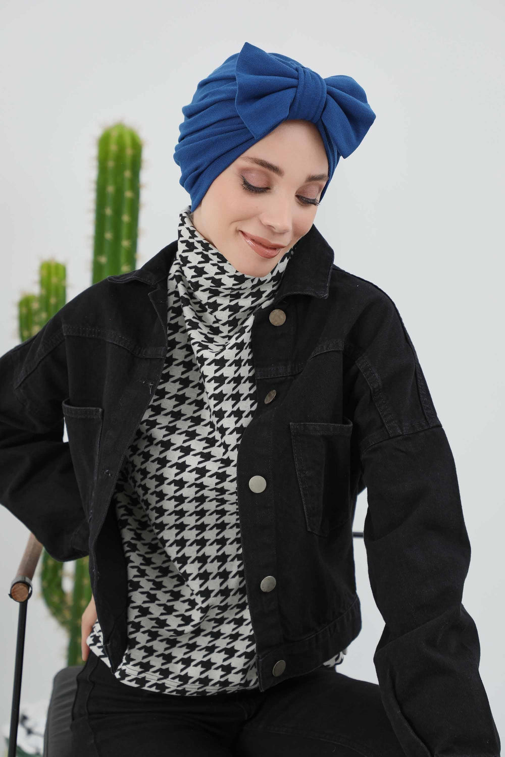 Comfortable Winter Turban Bonnet with Detachable Bowtie, One-Size Removable Bow Turban for Cold Weather, Cozy Ribbed Instant Turban,B-27RB Beige