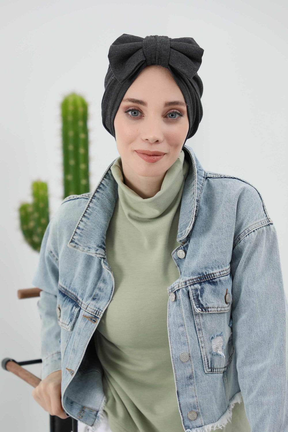 Comfortable Winter Turban Bonnet with Detachable Bowtie, One-Size Removable Bow Turban for Cold Weather, Cozy Ribbed Instant Turban,B-27RB Beige
