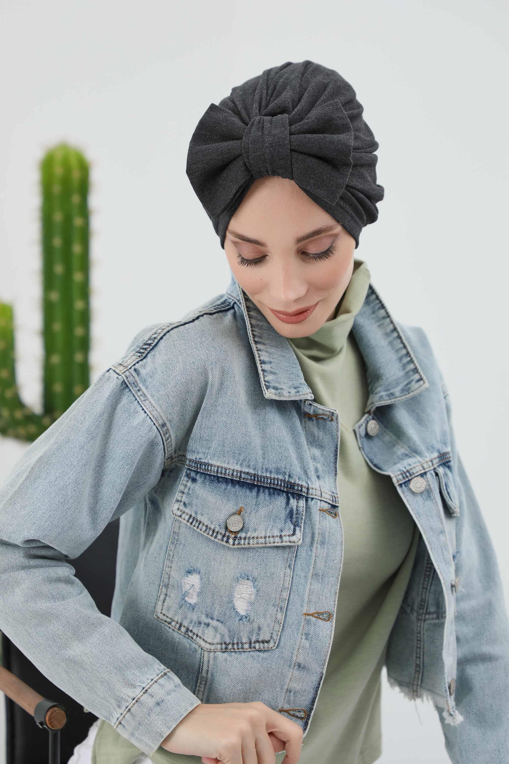 Comfortable Winter Turban Bonnet with Detachable Bowtie, One-Size Removable Bow Turban for Cold Weather, Cozy Ribbed Instant Turban,B-27RB Beige