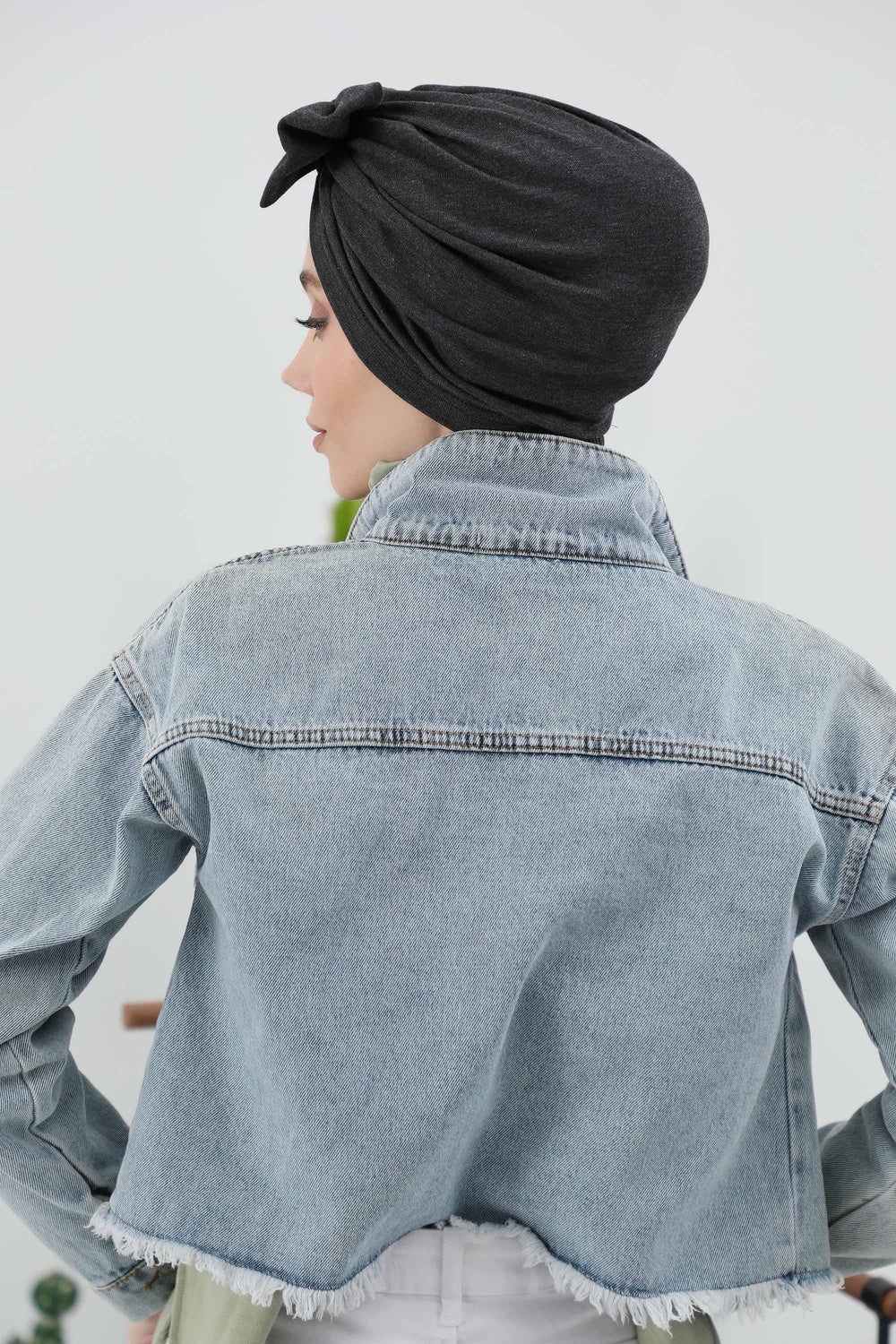 Comfortable Winter Turban Bonnet with Detachable Bowtie, One-Size Removable Bow Turban for Cold Weather, Cozy Ribbed Instant Turban,B-27RB Beige