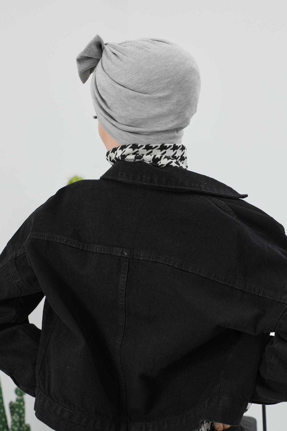 Comfortable Winter Turban Bonnet with Detachable Bowtie, One-Size Removable Bow Turban for Cold Weather, Cozy Ribbed Instant Turban,B-27RB Gray Melange