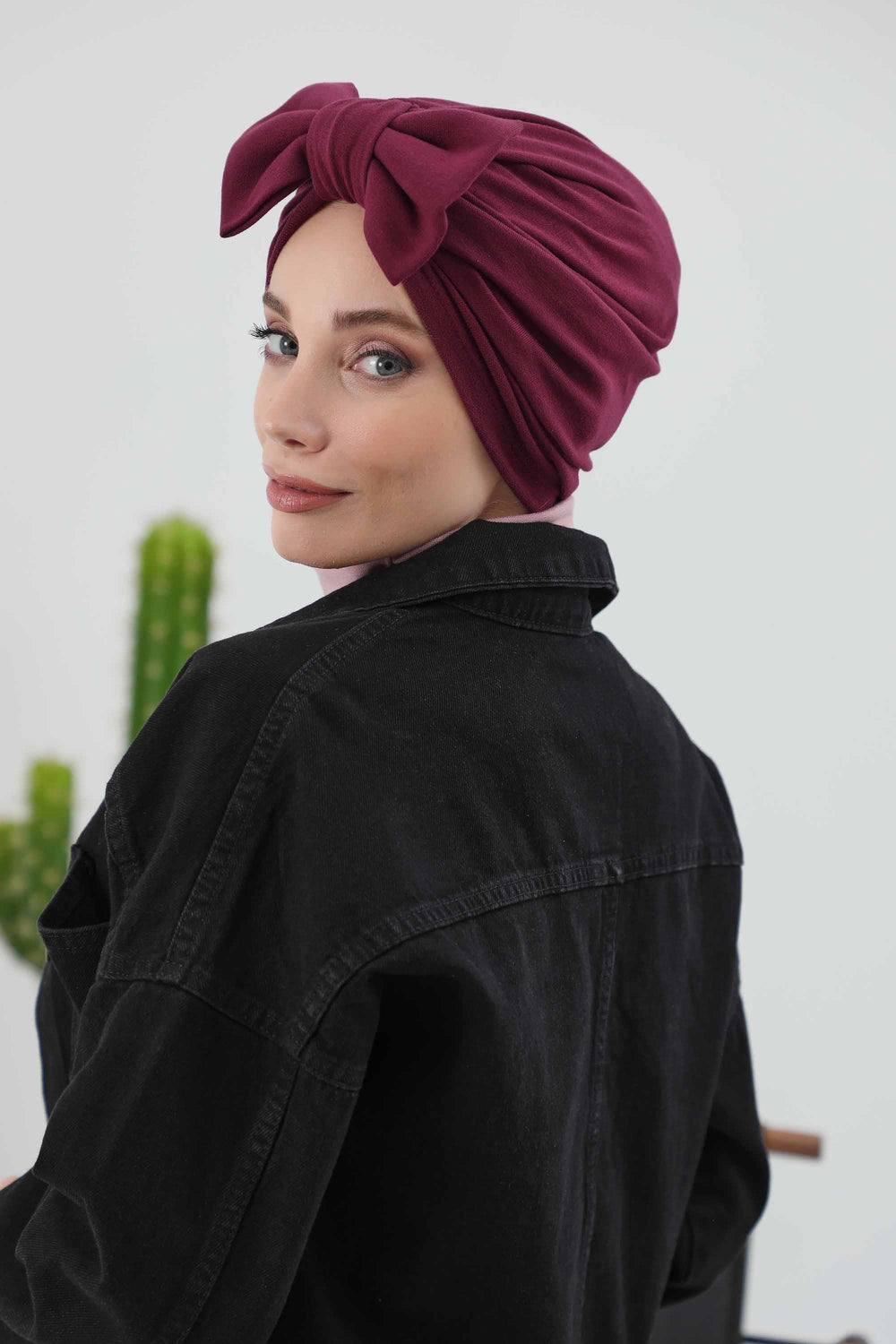 Comfortable Winter Turban Bonnet with Detachable Bowtie, One-Size Removable Bow Turban for Cold Weather, Cozy Ribbed Instant Turban,B-27RB Gray Melange