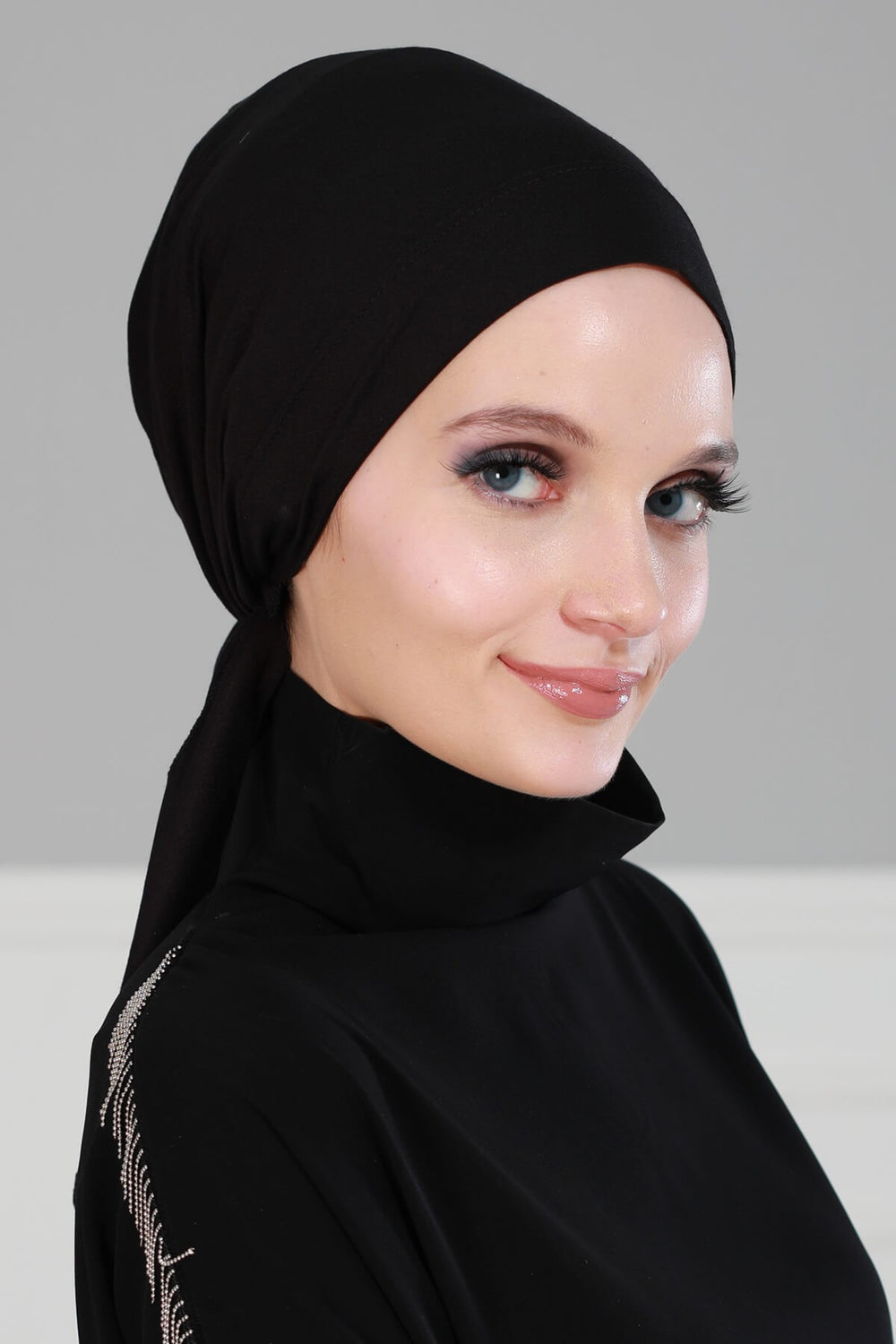 Chic Easy Wrap Hijab Cover for Women, Trendy Hijab for Stylish Look, Soft Comfortable Turban Head Covering, Chic Single Color Headscarf,B-45 Black