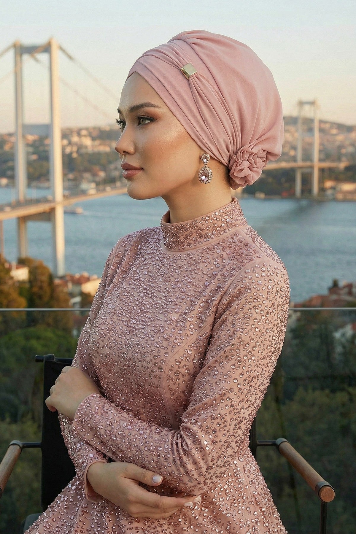 Chiffon Instant Turban with Sleek Gold Accent, Pre-Tied Hijab Cap for Women, Elegant Ready-to-Wear Modest Headwrap,HT-95S Powder