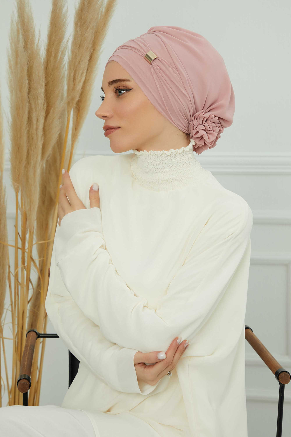 Chiffon Instant Turban with Sleek Gold Accent, Pre-Tied Hijab Cap for Women, Elegant Ready-to-Wear Modest Headwrap,HT-95S Powder