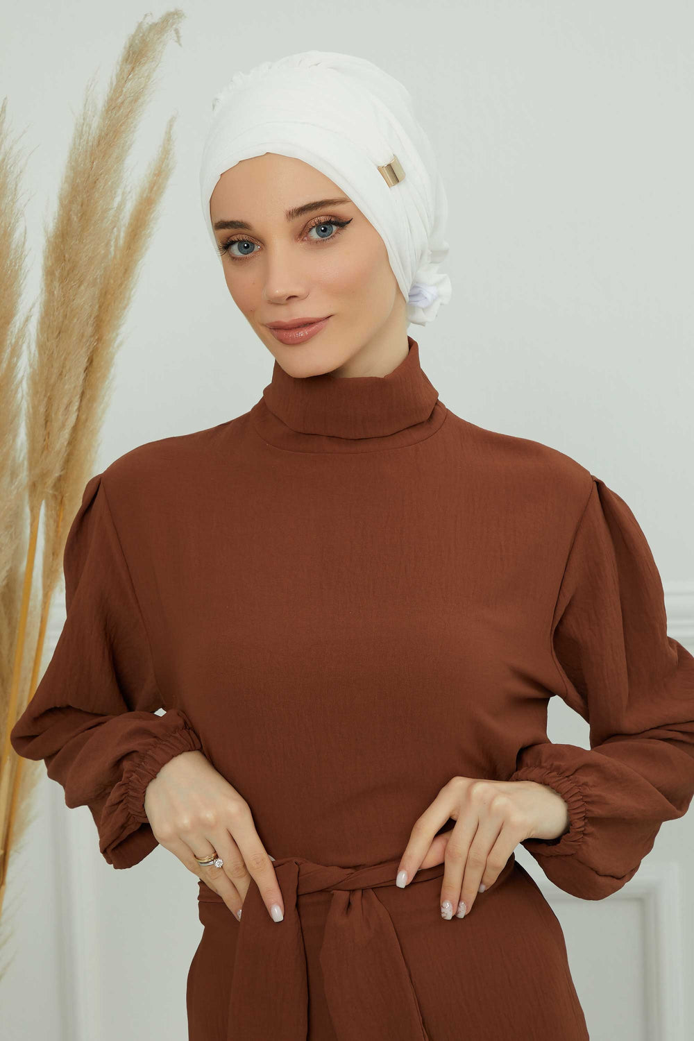 Chiffon Instant Turban with Sleek Gold Accent, Pre-Tied Hijab Cap for Women, Elegant Ready-to-Wear Modest Headwrap,HT-95S Ivory