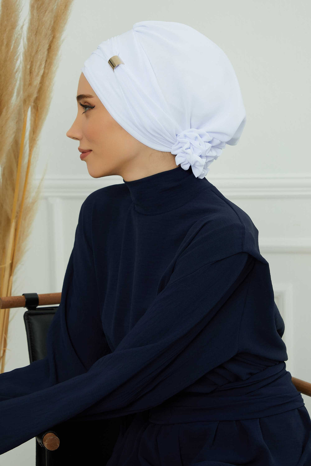 Chiffon Instant Turban with Sleek Gold Accent, Pre-Tied Hijab Cap for Women, Elegant Ready-to-Wear Modest Headwrap,HT-95S White