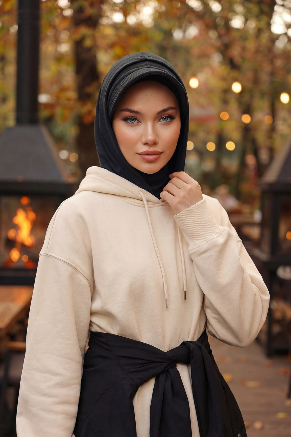 Full Coverage Bonnet Hijab with Visor, Ready to Wear Modest Visor Underscarf Bonnet with Neck Cover for All Seasons,B-88O Black