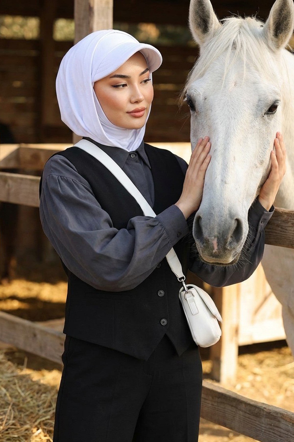 Full Coverage Cotton Bonnet Hijab with Visor, Ready to Wear Modest Visor Underscarf Bonnet with Neck Cover,B-88P White