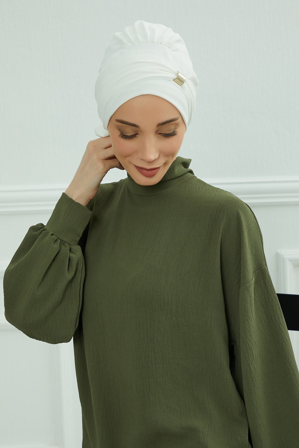 Instant Aerobin Turban Hijab for Women with Gold Accent, Pre-Tied Cotton Blend Headwrap, Modest Ready to Wear Headscarf,HT-95 White