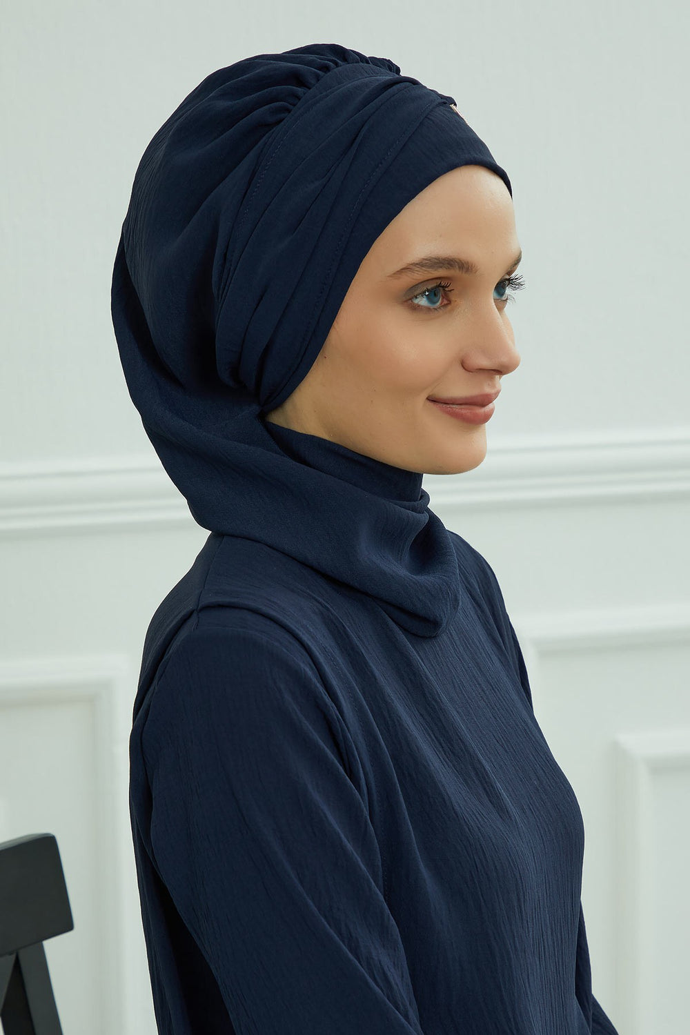 Instant Turban Lightweight Aerobin Scarf Head Turbans with Gorgeous Gold Accessory For Women Headwear Stylish Elegant Design,HT-94 Navy Blue