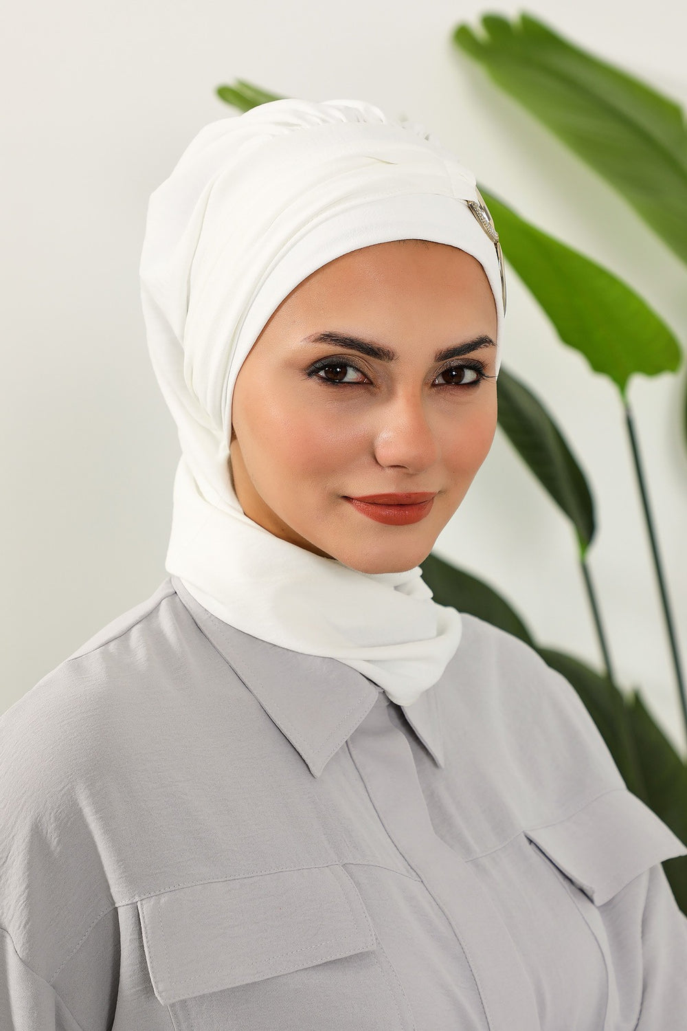 Instant Turban Lightweight Aerobin Scarf Head Turbans with Gorgeous Gold Accessory For Women Headwear Stylish Elegant Design,HT-94 Ecru