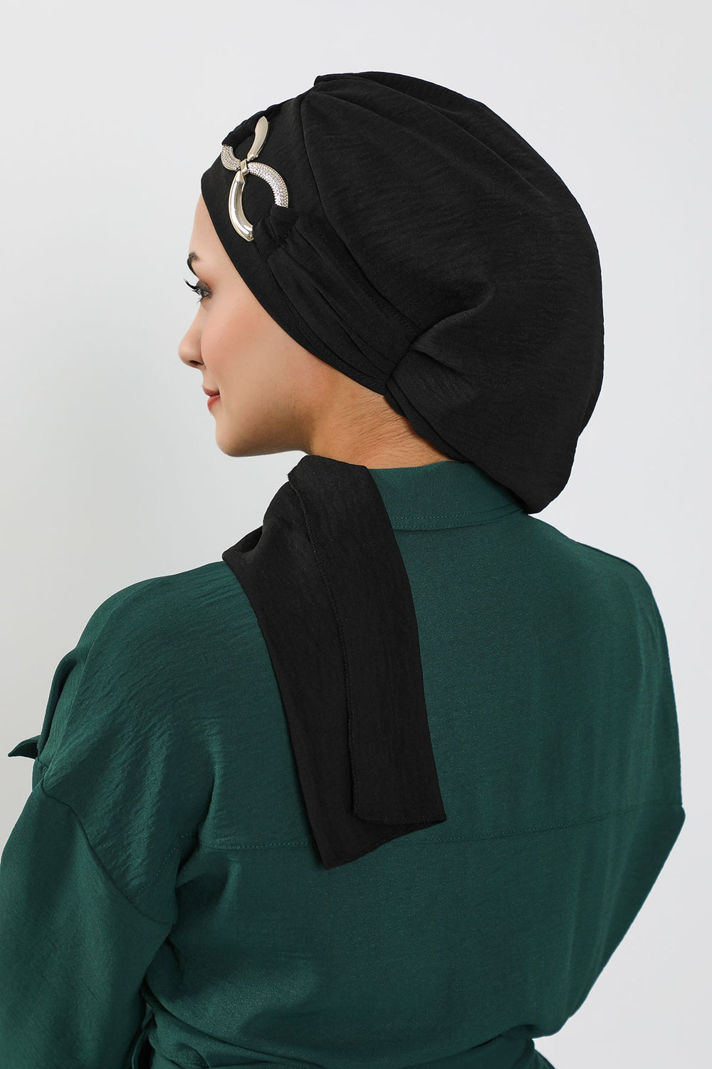 Instant Turban Lightweight Aerobin Scarf Head Turbans with Gorgeous Gold Accessory For Women Headwear Stylish Elegant Design,HT-94 Black