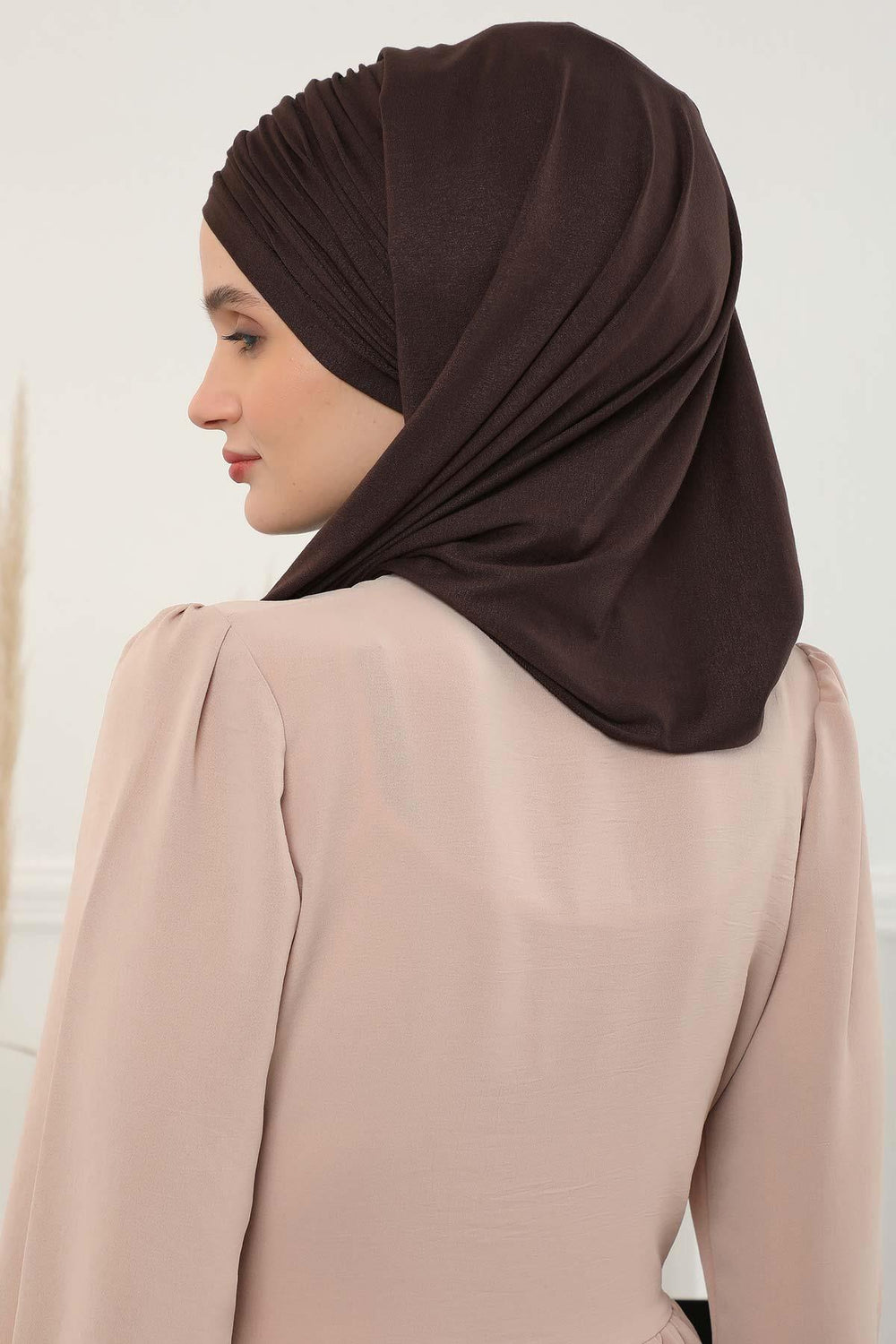 Premium Jersey Shawl Hijab for Women, Easy to Wear Cotton Headscarf, Lightweight and Breathable Instant Jersey Shawl, Mother's Day Gift,BT-1 Brown