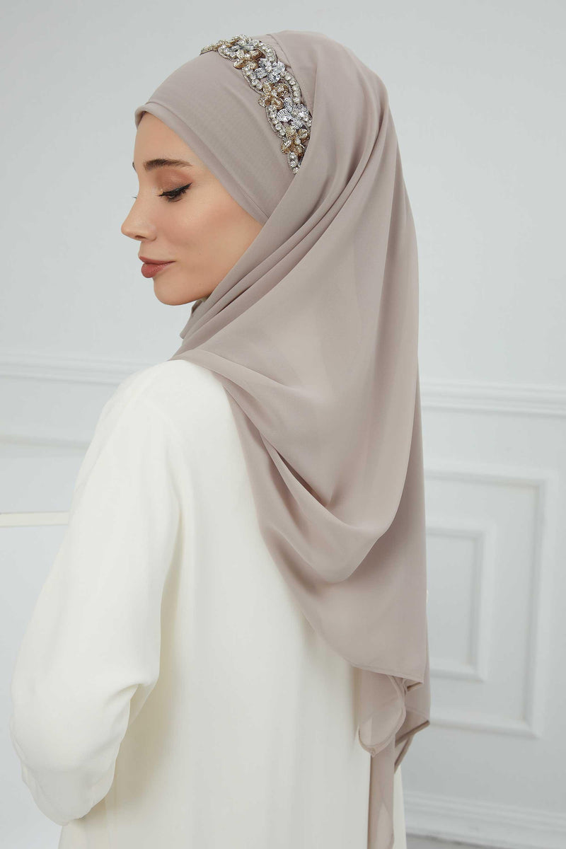 Luxuriöser Abend-Hijab mit eleganten Accessoires, Chiffon-Hochzeits-Hijab für besondere Anlässe mit goldenen oder silbernen Accessoire-Optionen, CPS-100