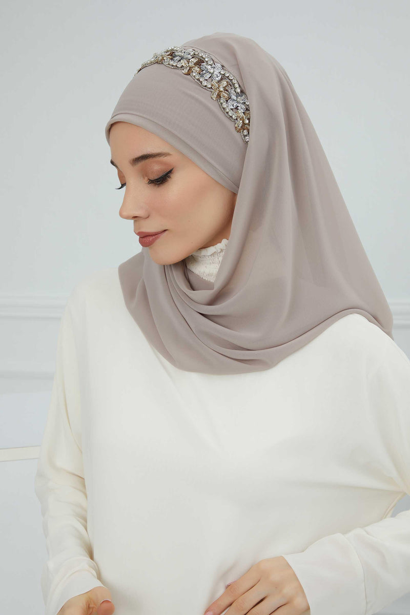 Luxuriöser Abend-Hijab mit eleganten Accessoires, Chiffon-Hochzeits-Hijab für besondere Anlässe mit goldenen oder silbernen Accessoire-Optionen, CPS-100