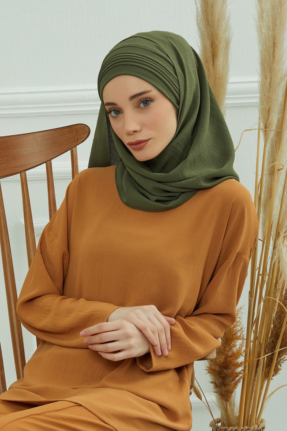 Luxury Instant Pleated Shawl Hijab for Women, Modest Wear Lightweight Aerobin Scarf, Practical Pleated Headscarf for Work, Travel & Events,CPS-90 Army Green