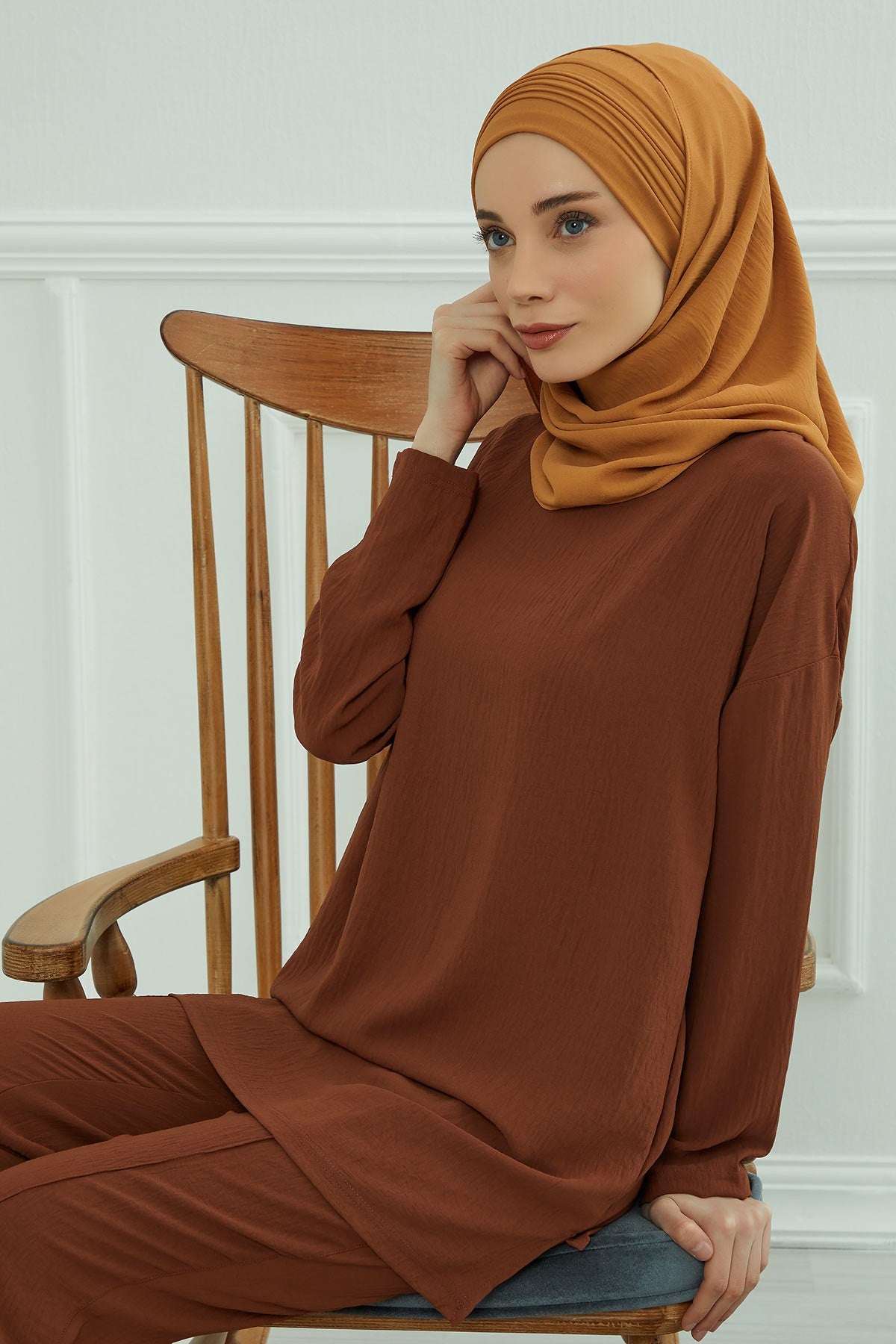 Luxury Instant Pleated Shawl Hijab for Women, Modest Wear Lightweight Aerobin Scarf, Practical Pleated Headscarf for Work, Travel & Events,CPS-90 Tawny Brown