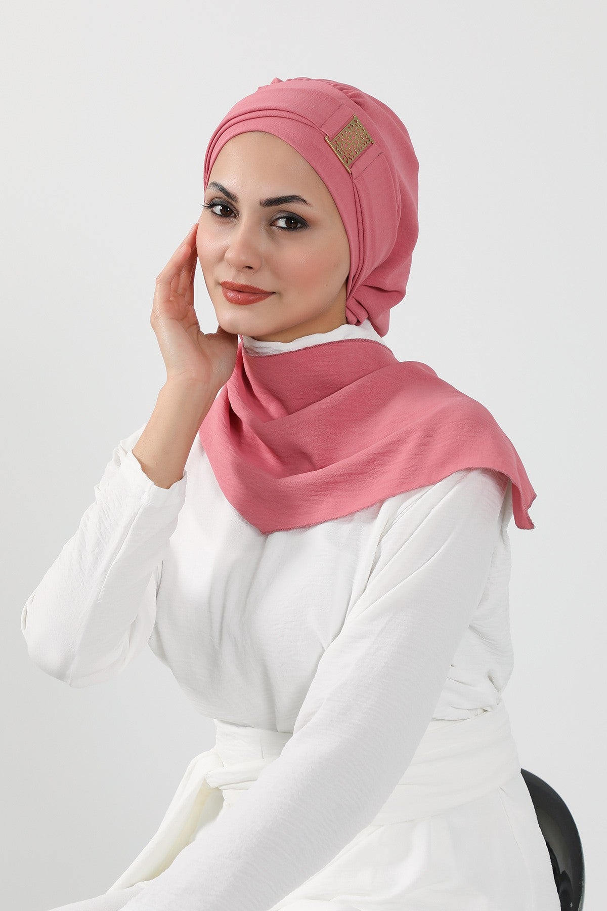 Modest Fashion Instant Aerobin Turban with Leopard Pattern Accessory, Pre-Tied Aerobin Hijab with Chic Metal Accessory,HT-11A Dark Pink