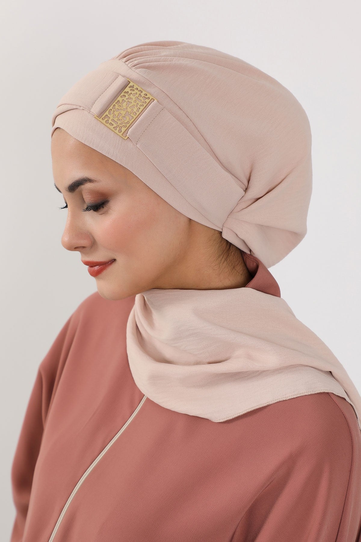 Modest Fashion Instant Aerobin Turban with Leopard Pattern Accessory, Pre-Tied Aerobin Hijab with Chic Metal Accessory,HT-11A Stone