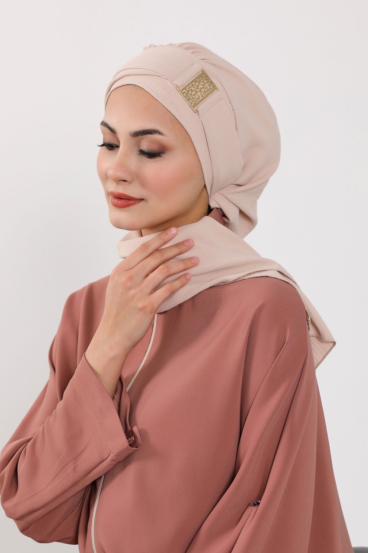 Modest Fashion Instant Aerobin Turban with Leopard Pattern Accessory, Pre-Tied Aerobin Hijab with Chic Metal Accessory,HT-11A Stone