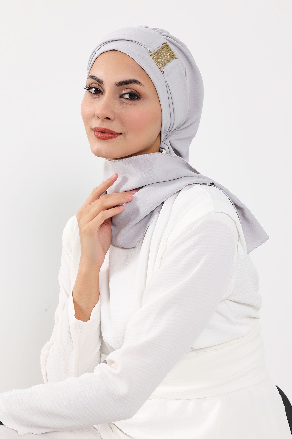 Modest Fashion Instant Aerobin Turban with Leopard Pattern Accessory, Pre-Tied Aerobin Hijab with Chic Metal Accessory,HT-11A Light Grey