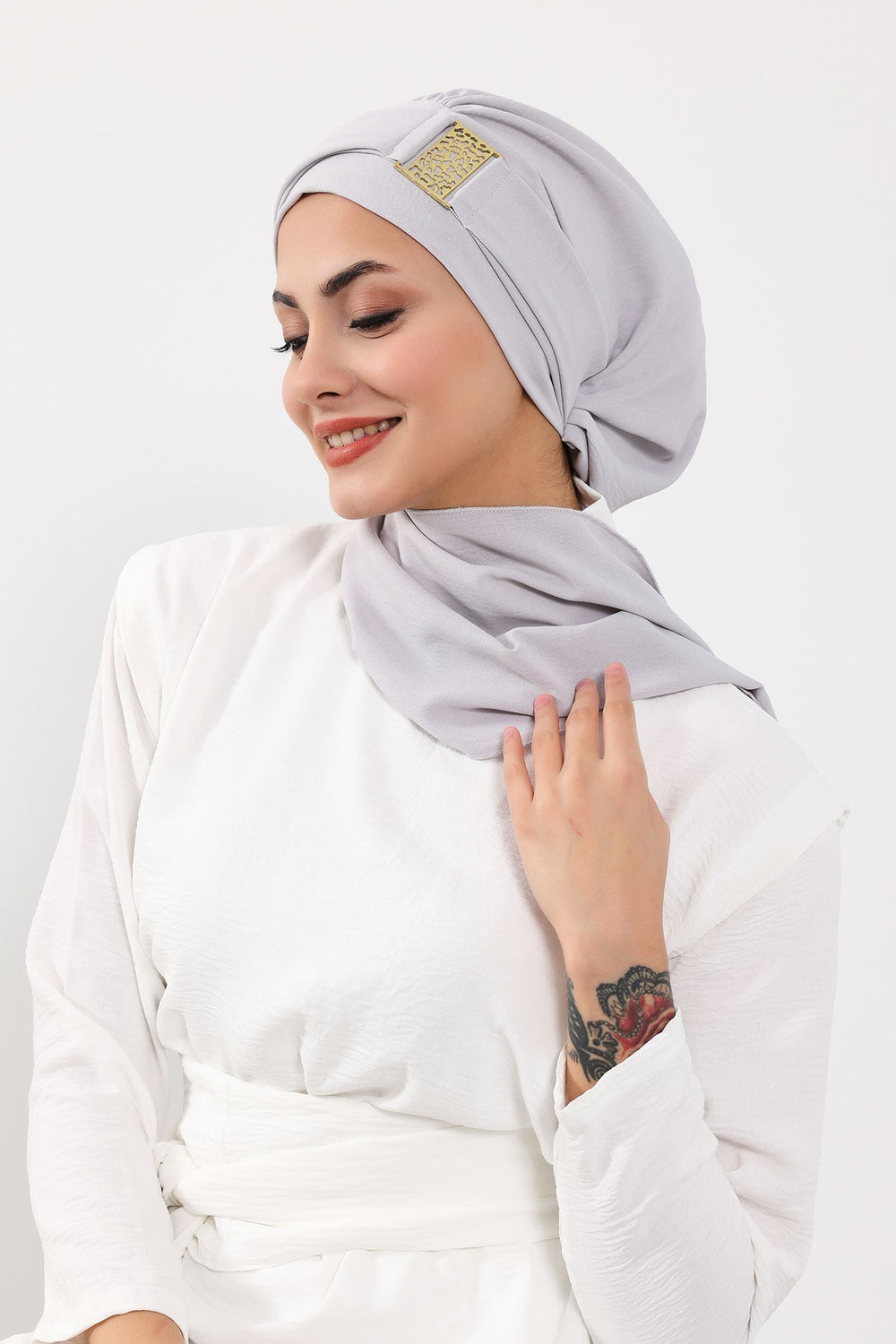 Modest Fashion Instant Aerobin Turban with Leopard Pattern Accessory, Pre-Tied Aerobin Hijab with Chic Metal Accessory,HT-11A Light Grey