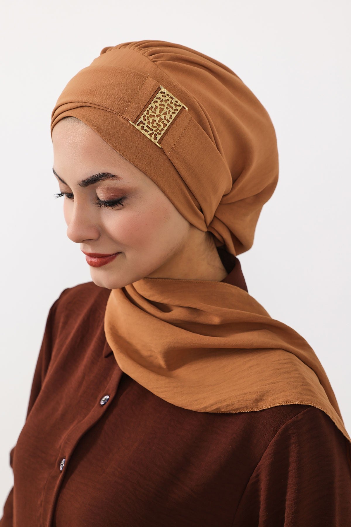 Modest Fashion Instant Aerobin Turban with Leopard Pattern Accessory, Pre-Tied Aerobin Hijab with Chic Metal Accessory,HT-11A Camel
