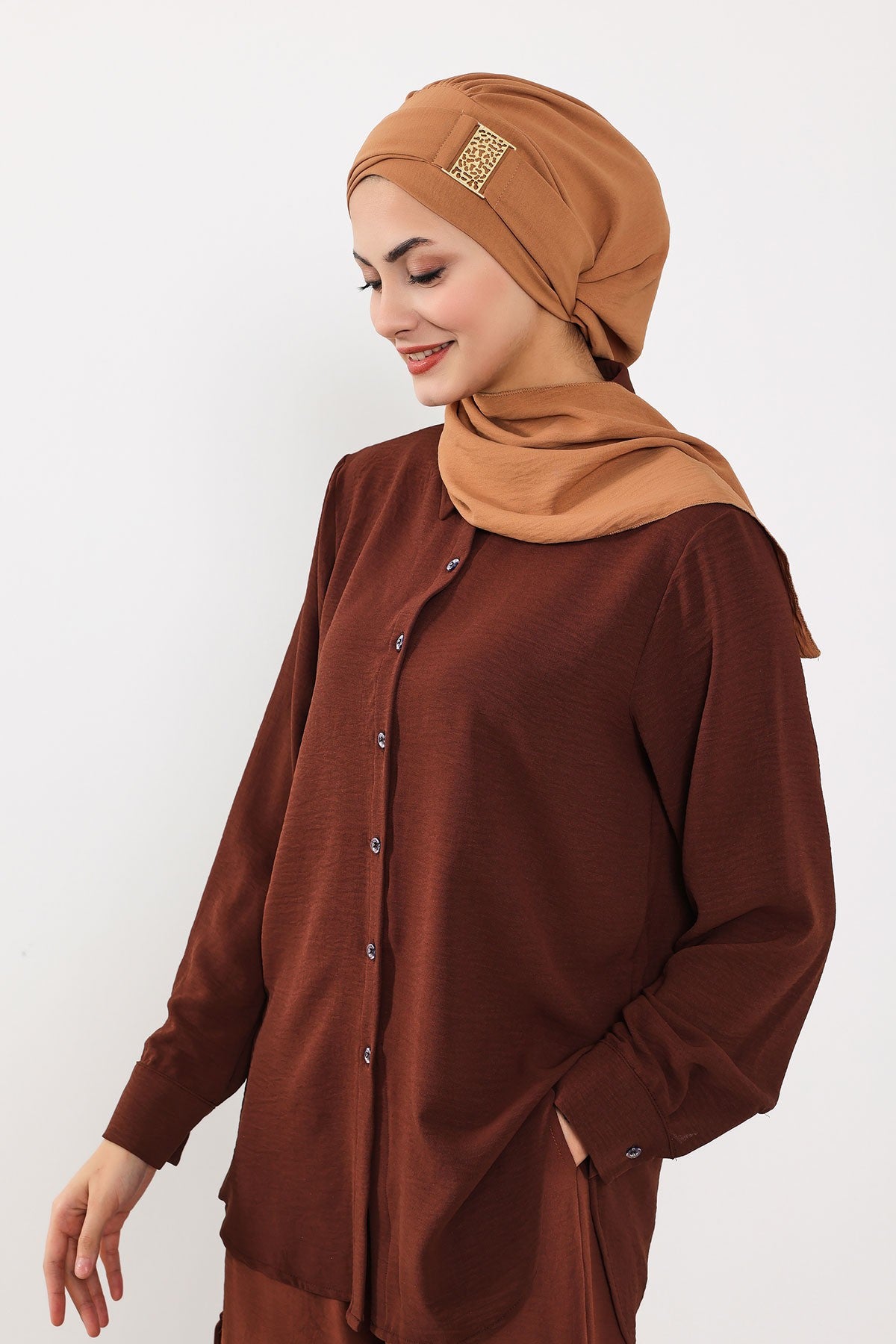 Modest Fashion Instant Aerobin Turban with Leopard Pattern Accessory, Pre-Tied Aerobin Hijab with Chic Metal Accessory,HT-11A Camel