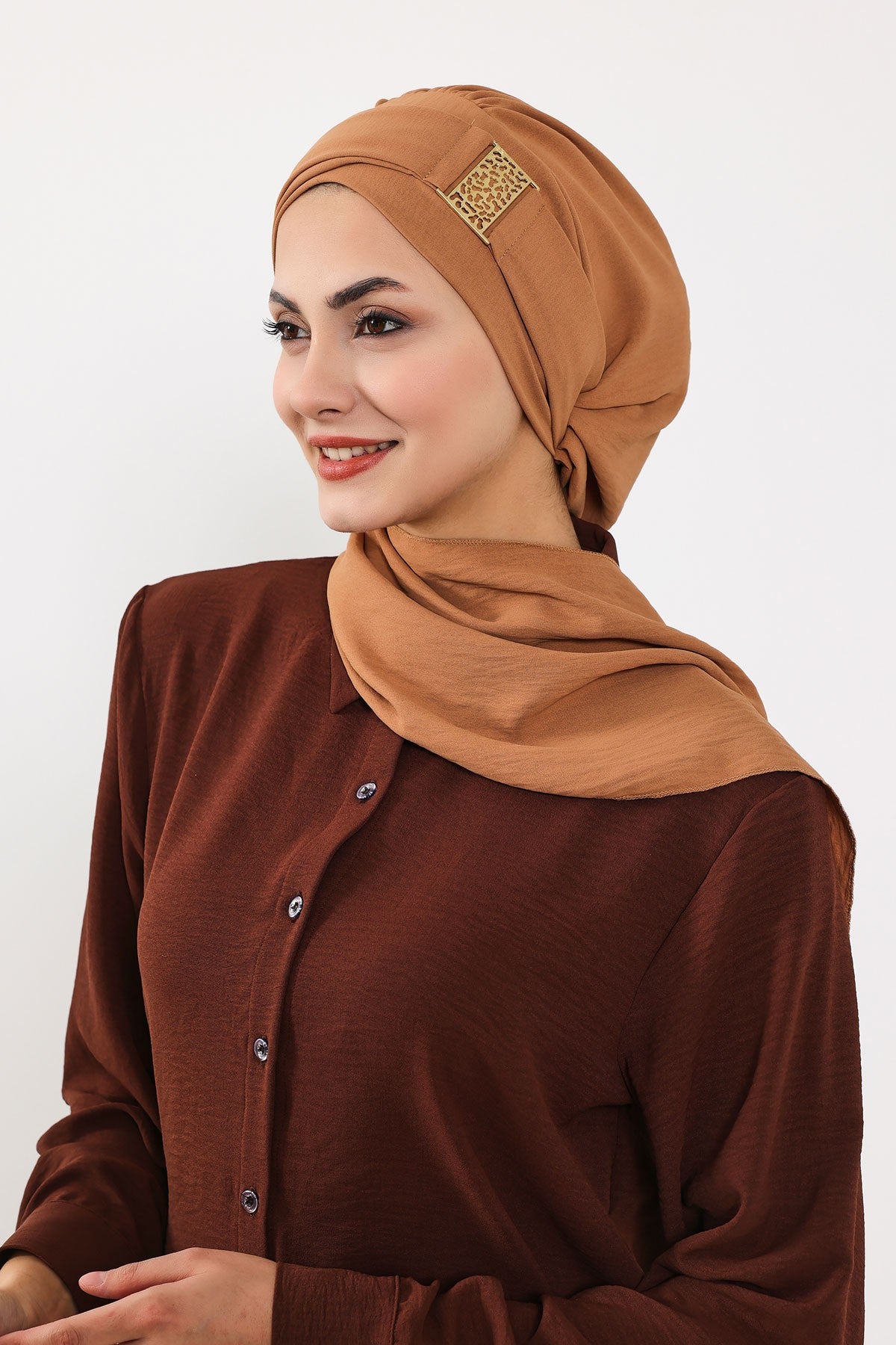 Modest Fashion Instant Aerobin Turban with Leopard Pattern Accessory, Pre-Tied Aerobin Hijab with Chic Metal Accessory,HT-11A Camel