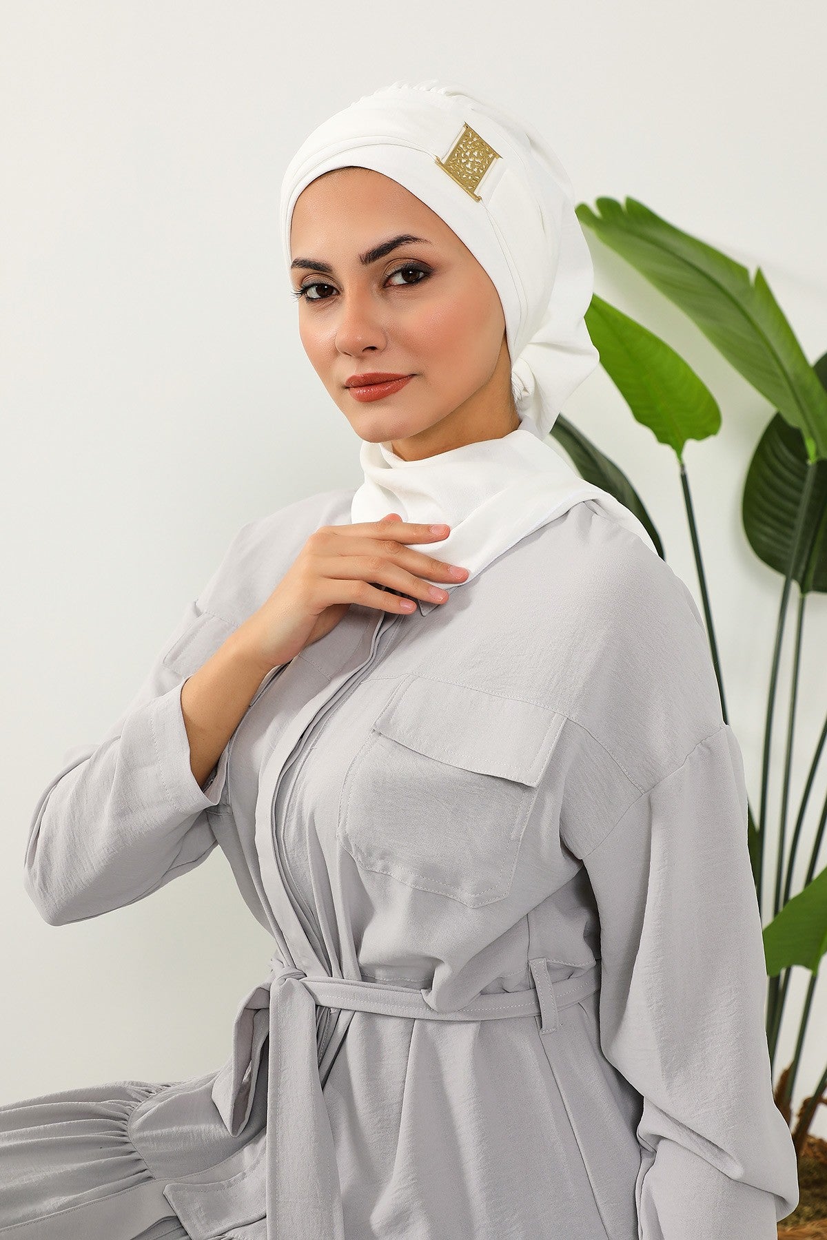 Modest Fashion Instant Aerobin Turban with Leopard Pattern Accessory, Pre-Tied Aerobin Hijab with Chic Metal Accessory,HT-11A Ecru