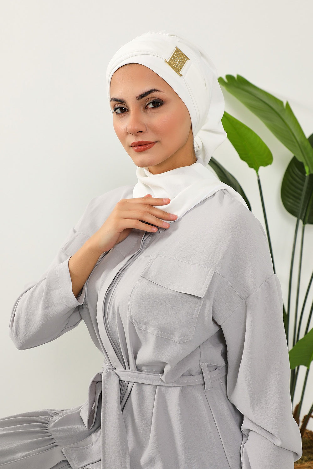 Modest Fashion Instant Aerobin Turban with Leopard Pattern Accessory, Pre-Tied Aerobin Hijab with Chic Metal Accessory,HT-11A Ecru