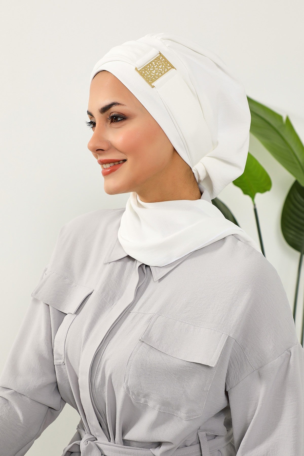 Modest Fashion Instant Aerobin Turban with Leopard Pattern Accessory, Pre-Tied Aerobin Hijab with Chic Metal Accessory,HT-11A Ecru