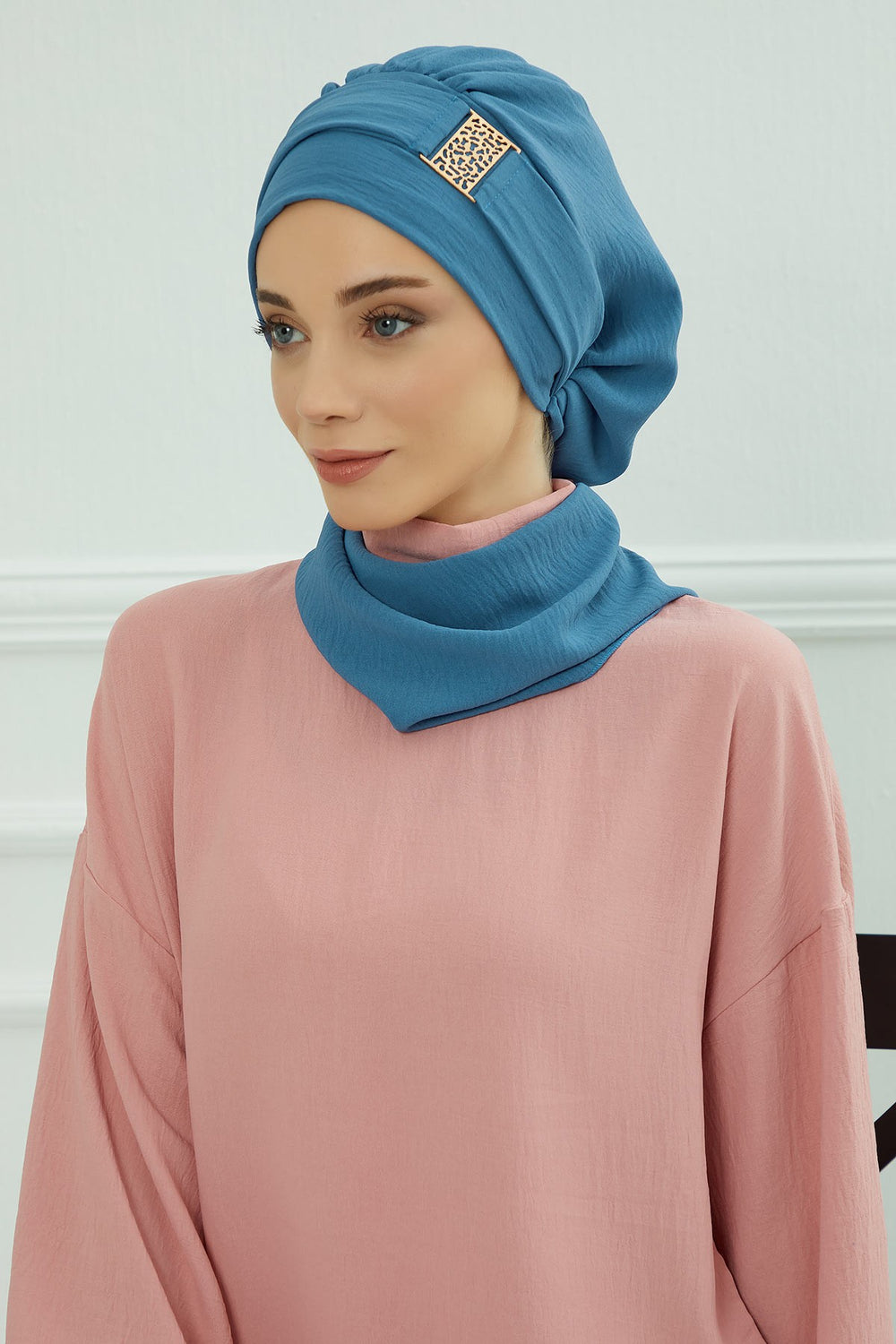 Modest Fashion Instant Aerobin Turban with Leopard Pattern Accessory, Pre-Tied Aerobin Hijab with Chic Metal Accessory,HT-11A İndigo