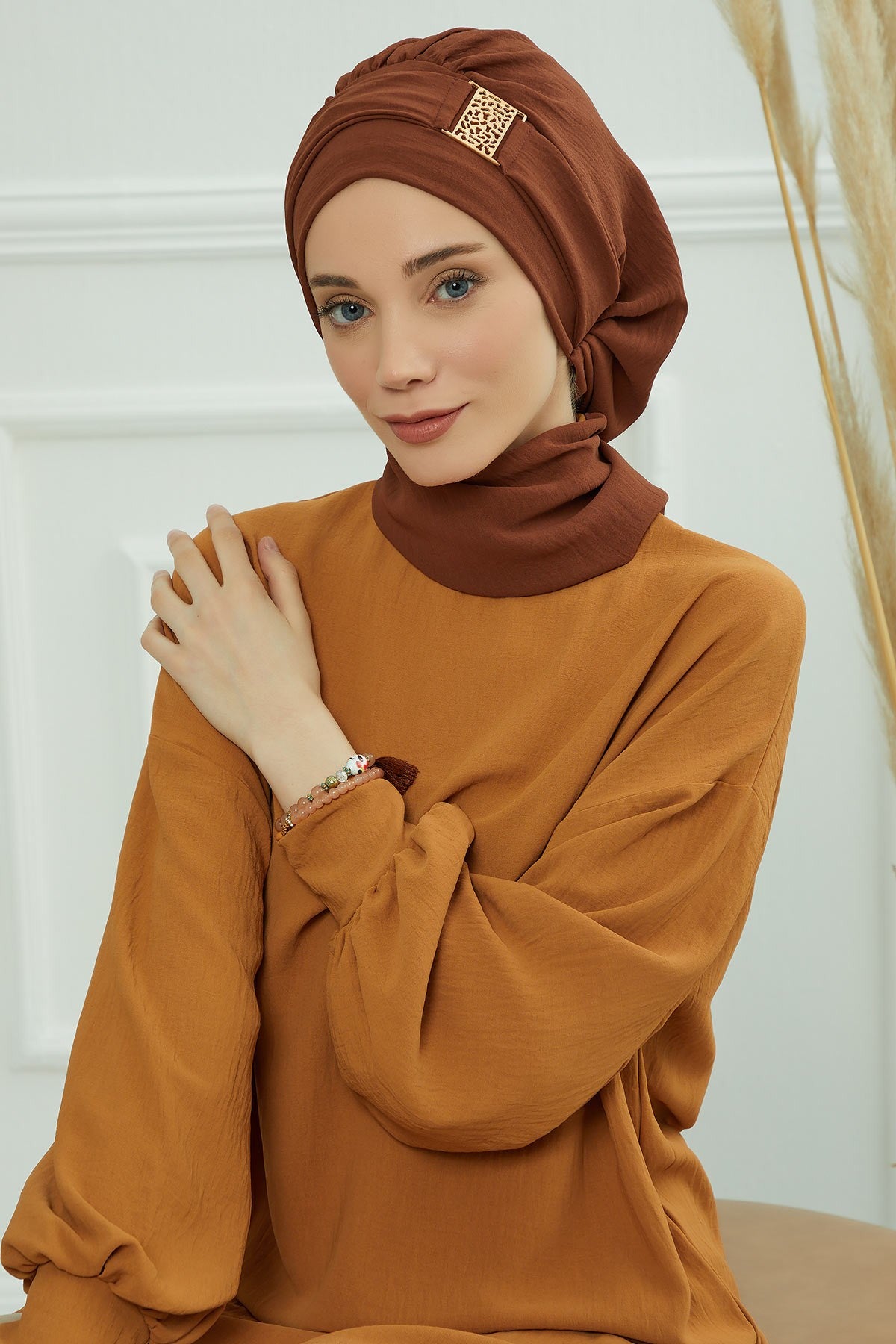 Modest Fashion Instant Aerobin Turban with Leopard Pattern Accessory, Pre-Tied Aerobin Hijab with Chic Metal Accessory,HT-11A Cinnamon