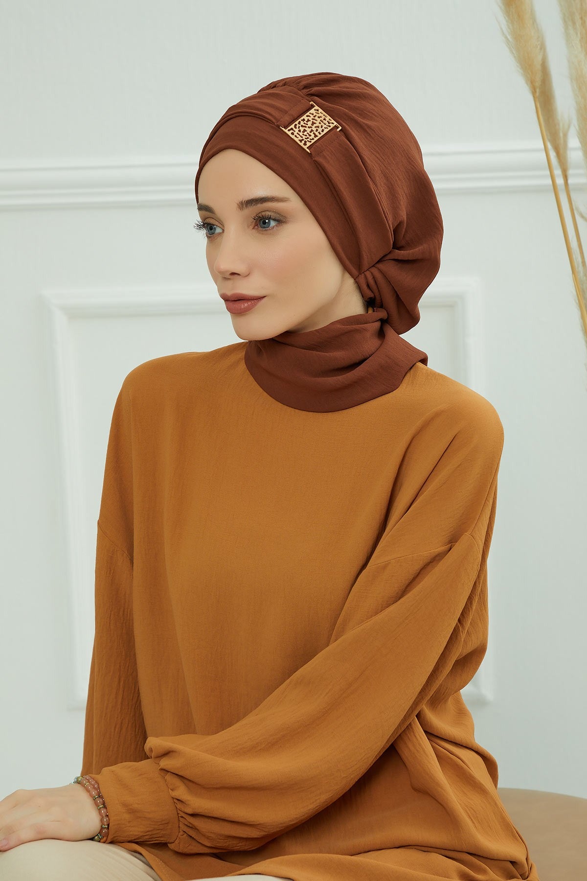 Modest Fashion Instant Aerobin Turban with Leopard Pattern Accessory, Pre-Tied Aerobin Hijab with Chic Metal Accessory,HT-11A Cinnamon