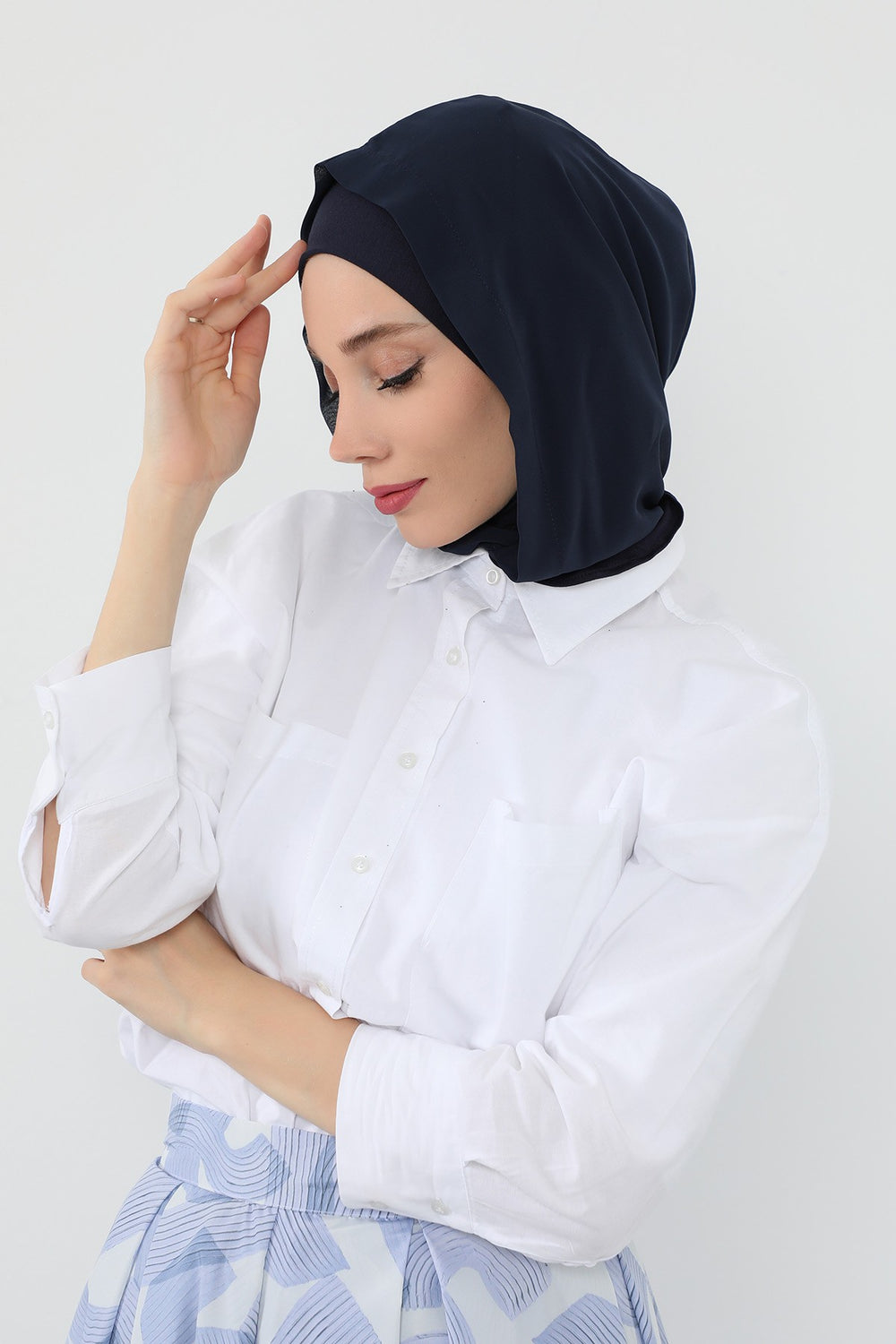 Neck-Covering Jersey Bonnet with Chiffon Hood, Full-Coverage Bonnet with Lightweight Chiffon Hood,B-95 Navy Blue