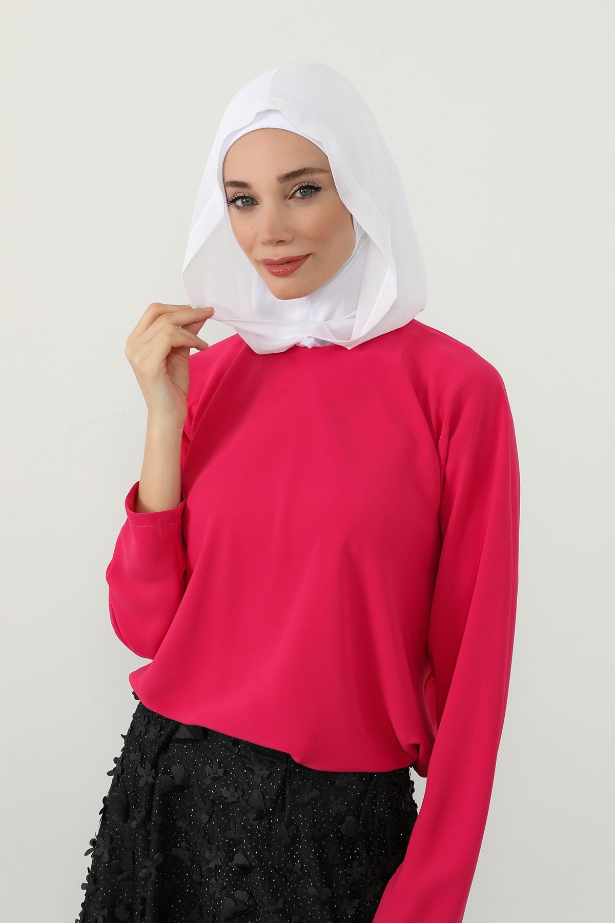 Neck-Covering Jersey Bonnet with Chiffon Hood, Full-Coverage Bonnet with Lightweight Chiffon Hood,B-95 White