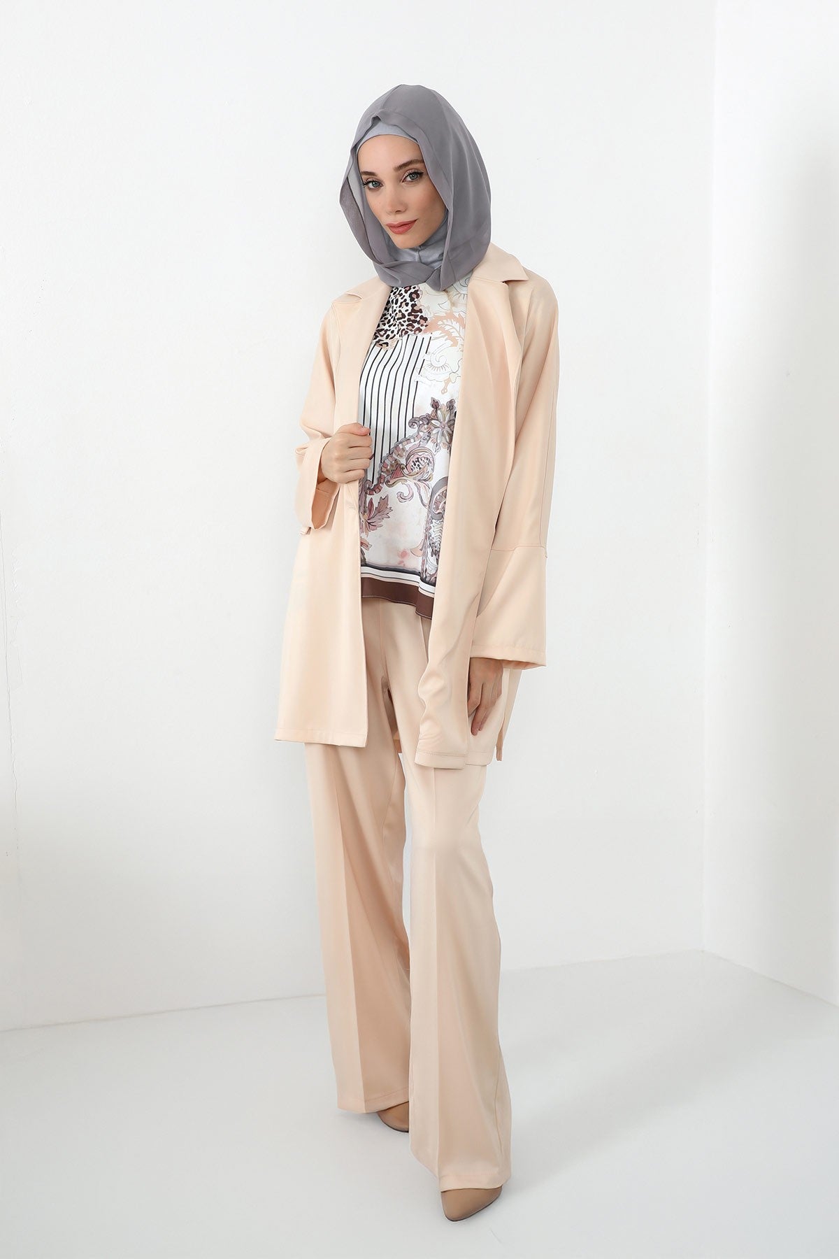 Neck-Covering Jersey Bonnet with Chiffon Hood, Full-Coverage Bonnet with Lightweight Chiffon Hood,B-95 Grey