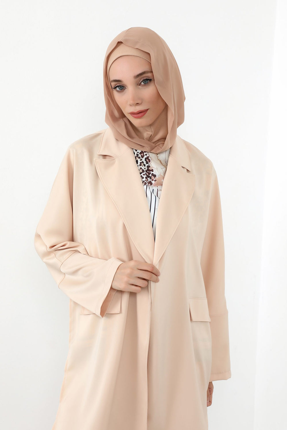 Neck-Covering Jersey Bonnet with Chiffon Hood, Full-Coverage Bonnet with Lightweight Chiffon Hood,B-95 Sand Brown
