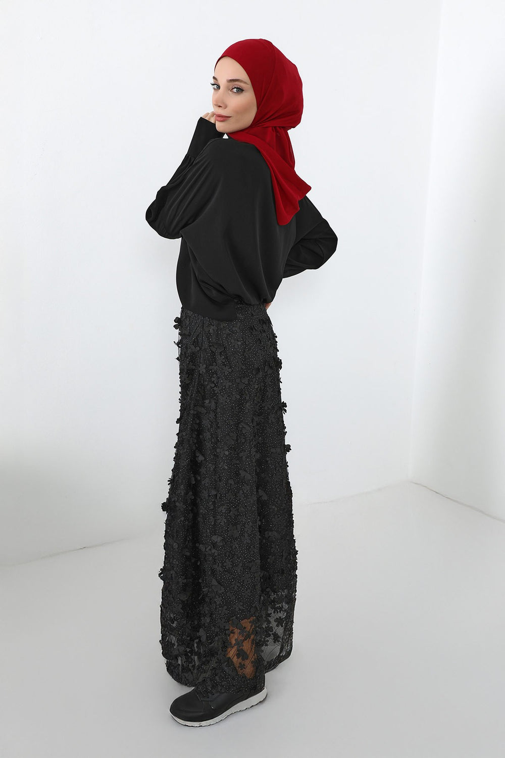 Neck-Covering Jersey Bonnet with Chiffon Hood, Full-Coverage Bonnet with Lightweight Chiffon Hood,B-95 Maroon
