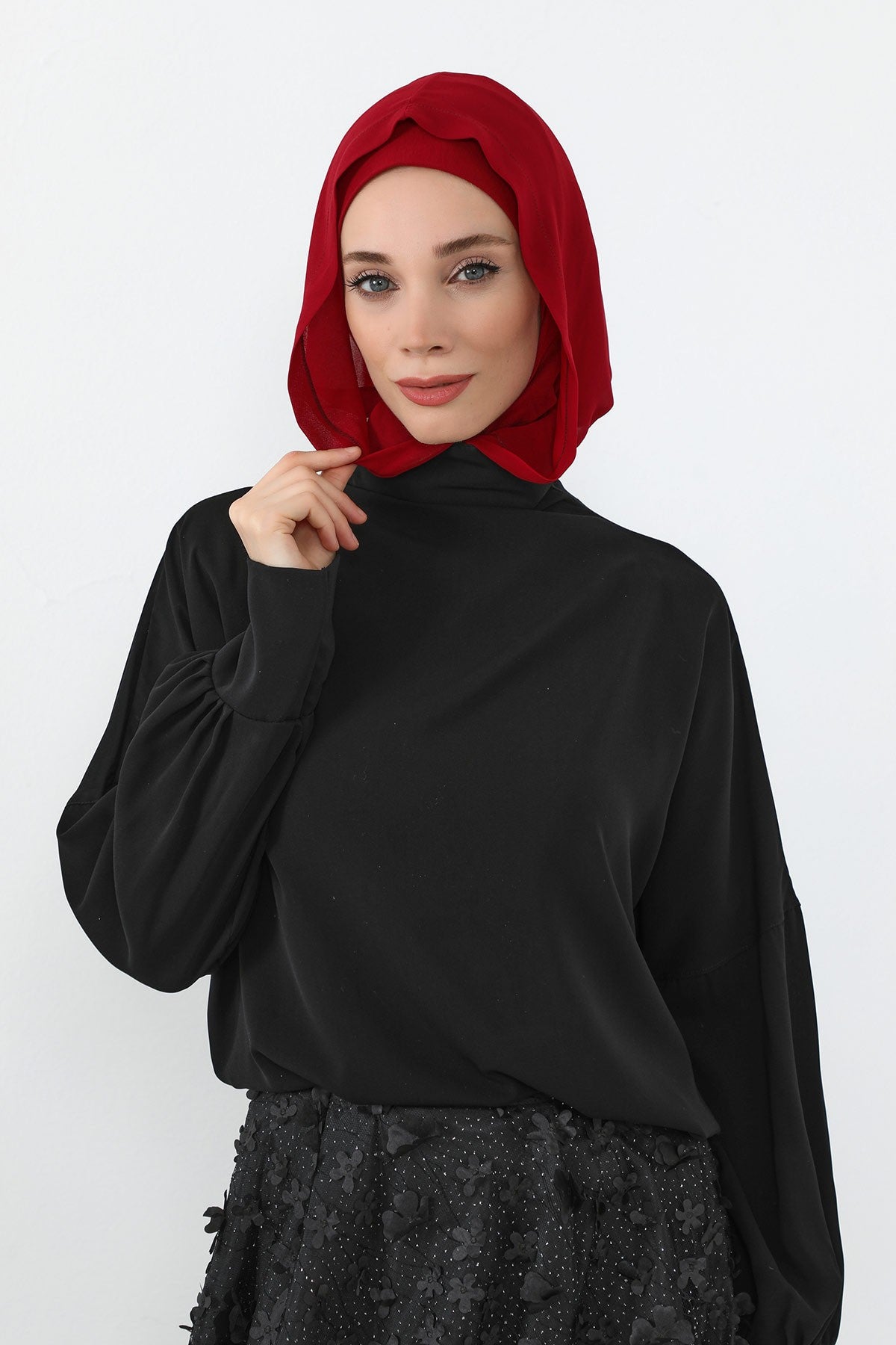 Neck-Covering Jersey Bonnet with Chiffon Hood, Full-Coverage Bonnet with Lightweight Chiffon Hood,B-95 Maroon