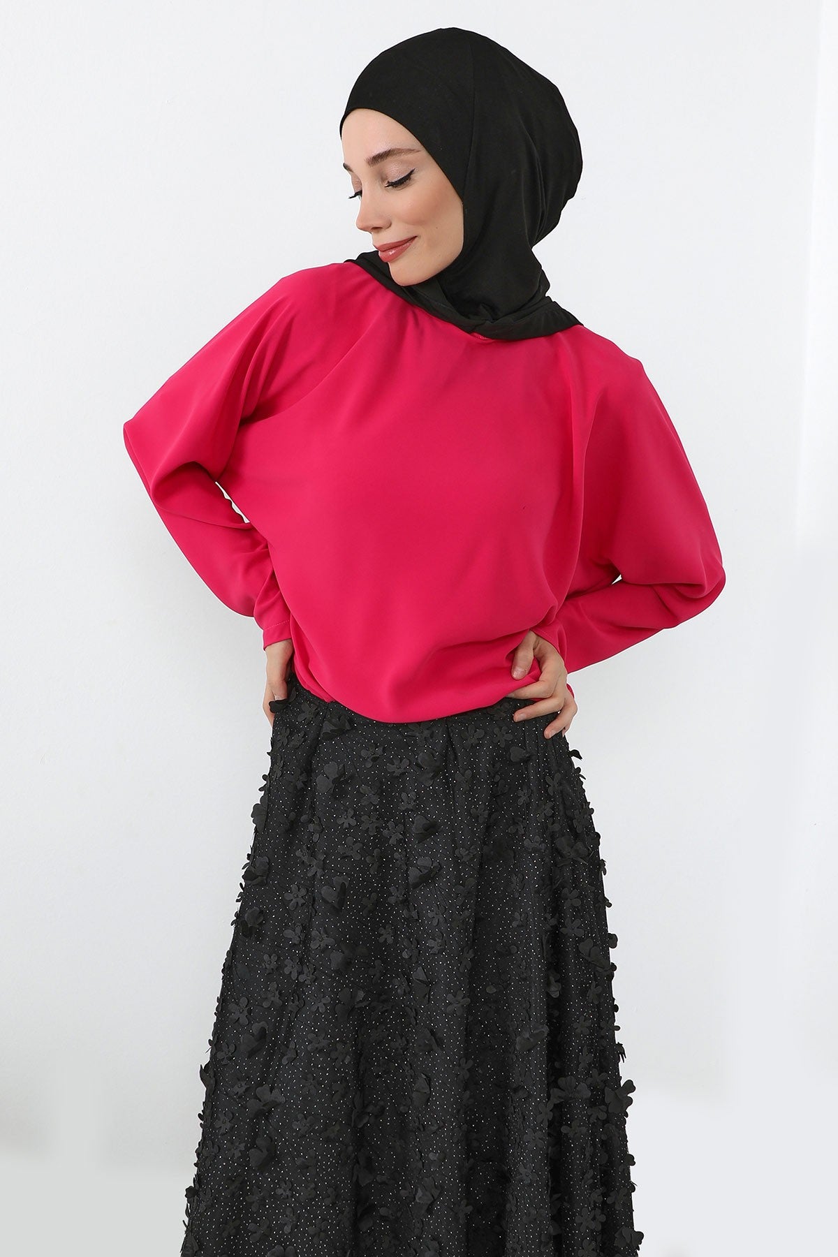 Neck-Covering Jersey Bonnet with Chiffon Hood, Full-Coverage Bonnet with Lightweight Chiffon Hood,B-95 Black