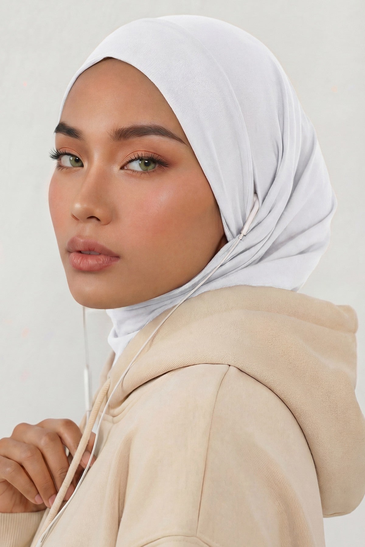 Practical Cotton Bonnet with Built-In Neck Cover and Ear Access, Full-Coverage Hijab Bonnet with Ear Access Points,BE-TG-B-94 White